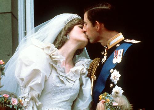 princess diana and charles kissing. When Lady Diana Spencer wed