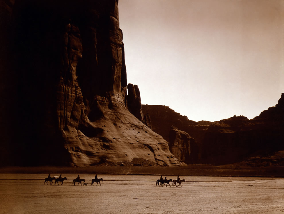 canyon-de-chelly-navajo-by-edward-s-curtis